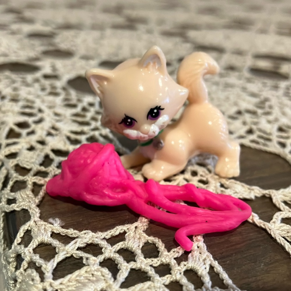 Littlest Pet Shop Kitten Vintage Figurine